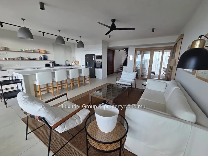  Penthouse d’Exception à Louer – Pointe aux Canonniers
