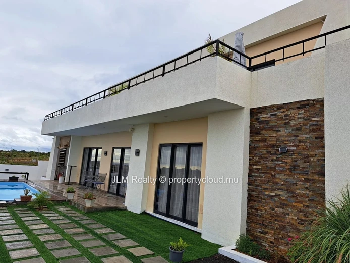Modern 3-Bedroom Villa with Pool, Sea & Mountain Views, Flic en Flac, Mauritius