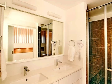 4 Bedroom Apartment