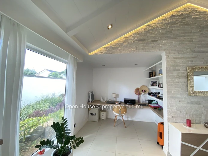 Exclusivité - Domaine recherché sur Grand Baie - Villa à vendre - 3 chambres en suite - beaux volumes - grand jardin ... (Mandat exclusif)