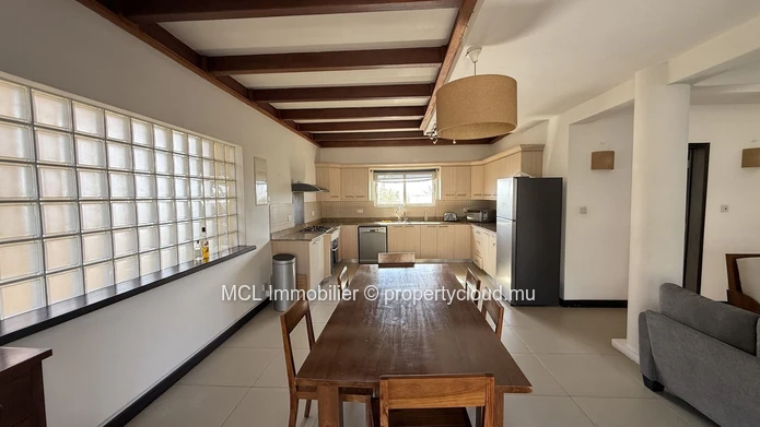 Penthouse de 3 chambres à Chemin 20 pieds