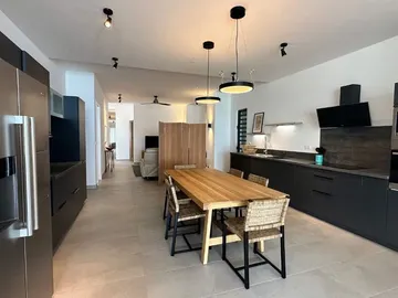4 Bedroom Apartment