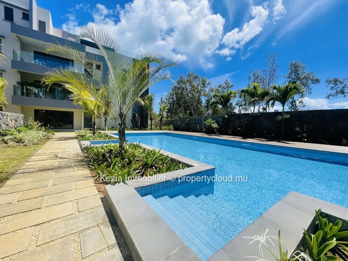 Appartement Contemporain En Rez-De-Jardin