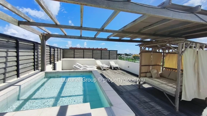 3-Bedroom Apartment with Private Rooftop in Pereybere