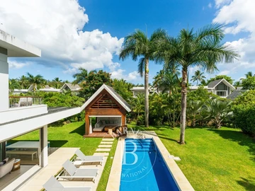 4 Bedroom Villa