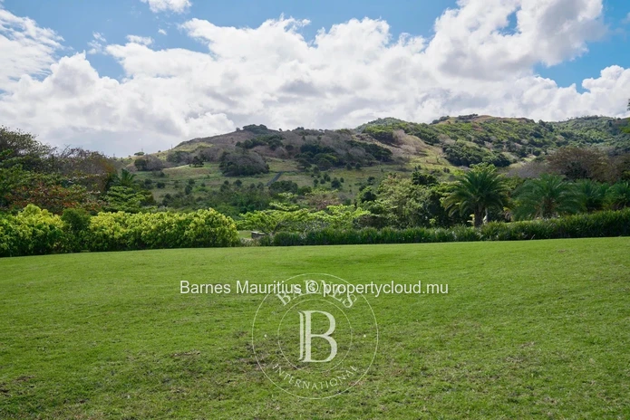 Bel Ombre - Plot of land with mountain views - 1,575 m²