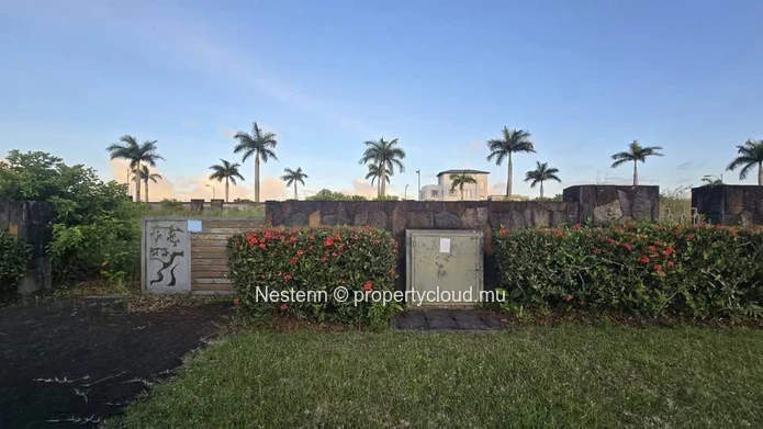 FOR SALE – Exceptional Residential Plot in Aurea, Moka
