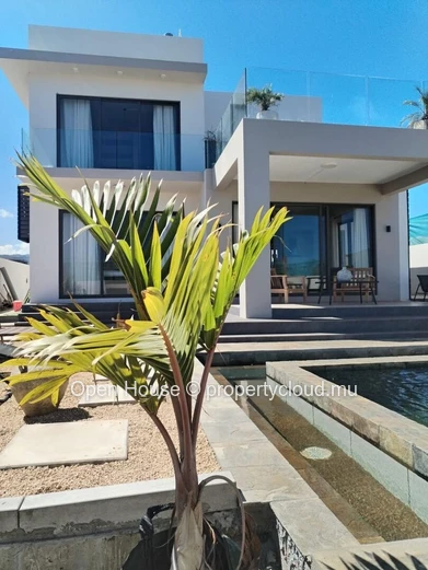 Villa 4 chambres avec piscine privée à vendre à Flic en Flac