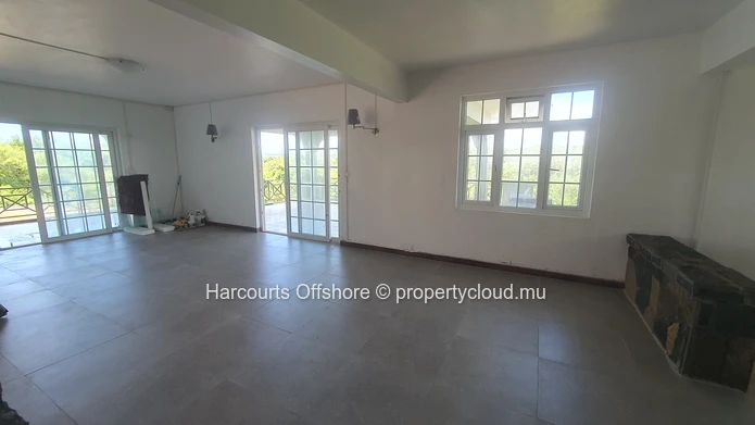 5 Bedroom Villa In Trou D'eau Douce
