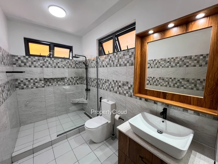 For Rent | Modern 3-Bedroom Villa With Pool | Grand Bay