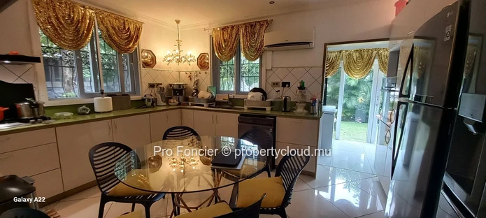 House for rent in Sodnac - An Elegant Luxury Home with Generous Living Spaces