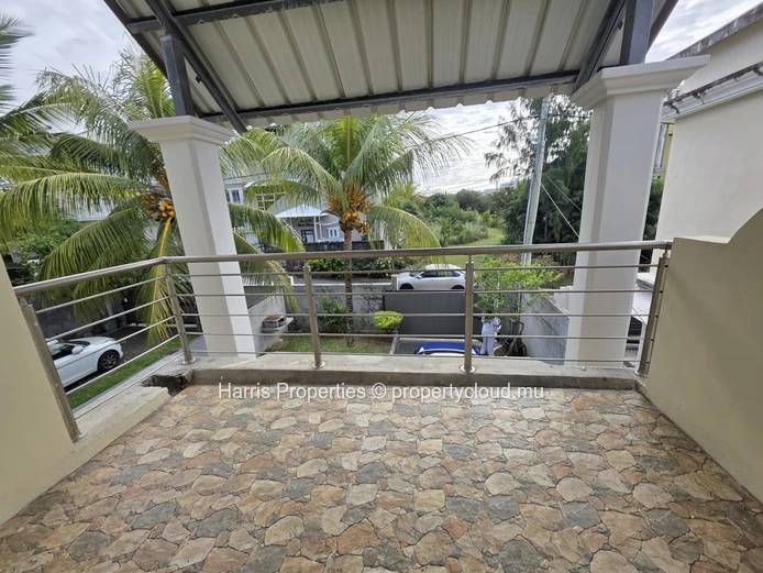 Beautiful 2-bedroom house for rent in Mont Choisy