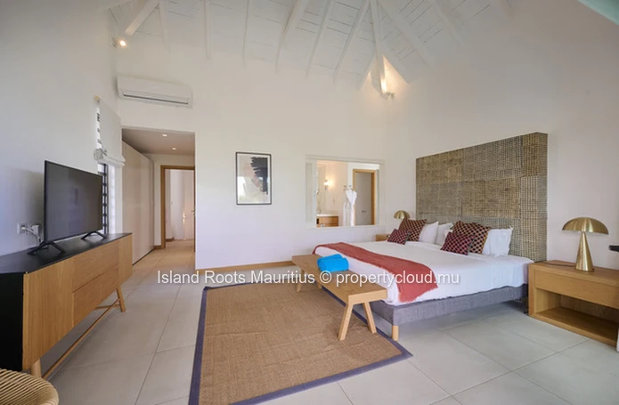 Exceptional luxury villa in a secure residence in Grand Gaube!
