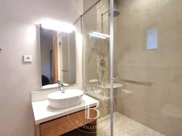 4 Bedroom Apartment