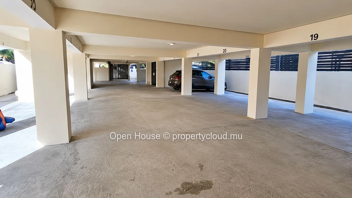 Modern 2-Bedroom Furnished Apartment for Rent in Flic en Flac