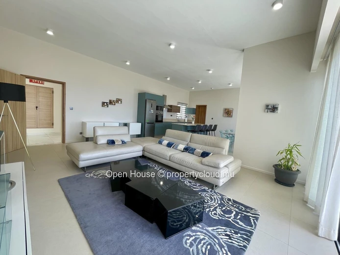 PENTHOUSE SMART CITY à louer (meublée) à Moka, 186m², 3 chambres, prestations haut de gamme, piscine commune, proche ...