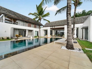 5 Bedroom Villa