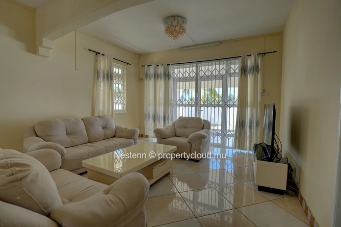 Charmante maison traditionnelle de 280 m² avec 4 chambres