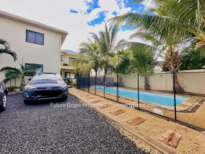 Belle Maison Familiale avec Piscine dans un Quartier Calme et Paisible
