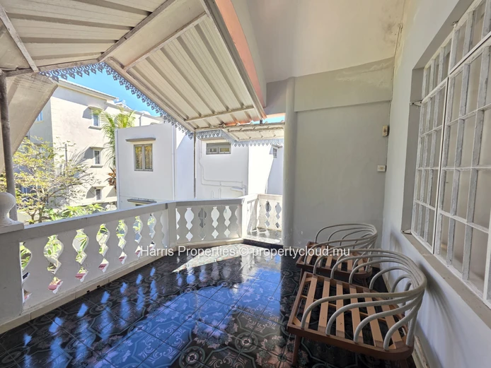 Appartement situé au premier étage disponible à louer à Bain Boeuf