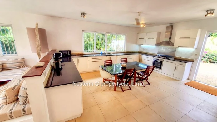 4-bedroom family home in a huge garden