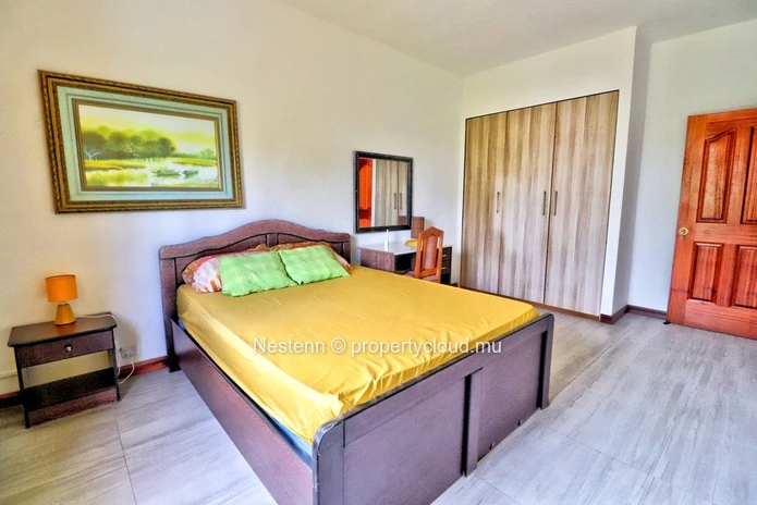 Elegant 3-bedroom duplex with private pool 