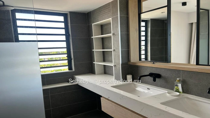 Cap Azur - Exclusive Views