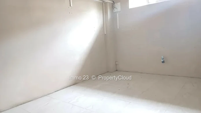 Office - 18.8m2 - Rose Hill - Ref. BU80165LO