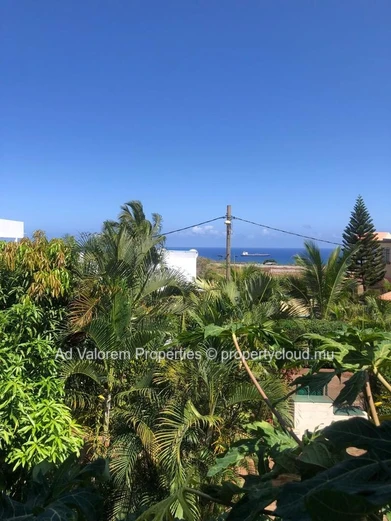 À vendre – Grande Maison à Pointe aux Sables avec piscine