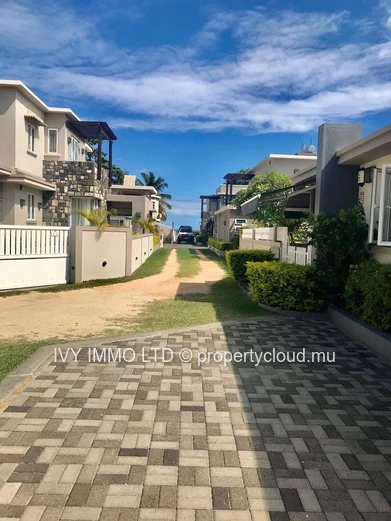 Beachfront House For Rent – Baie Du Tombeau