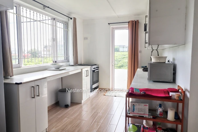 Cozy and modern 2-bedrooms house in a quiet area 