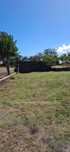 Prestigious Corner Plot for Sale – Royal Park, Balaclava