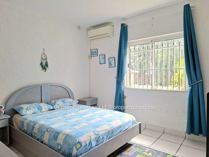 Apartment | Garden-Level | 3 Minutes from the Beach
