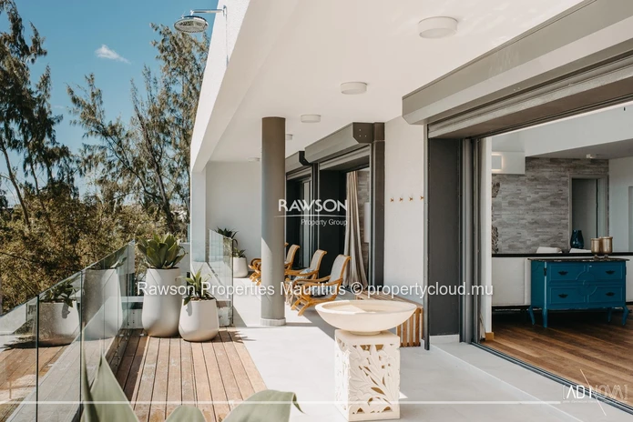 3 En-Suite Bedroom Penthouse | Seafront | Pereybere