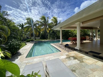 4 Bedroom Villa