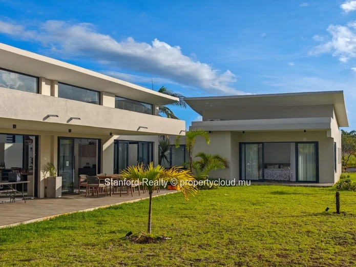 Villa Moderne de Luxe à Louer - 4 Chambres, Avalon, Sud
