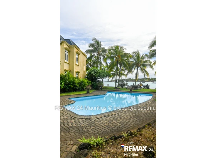 Beachfront Elegance Awaits in Grand Baie