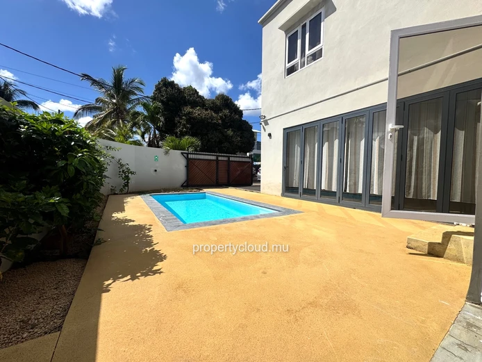 Modern 3-bedroom villa with pool for rent – Flic-en-Flac, Mauritius