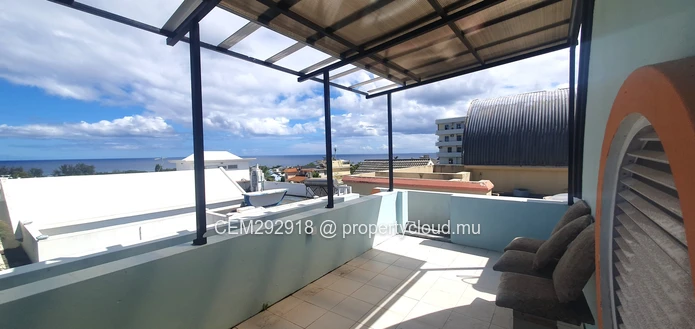 Maison de 3 chambres récemment rénovée avec vue imprenable à louer à Flic en Flac 