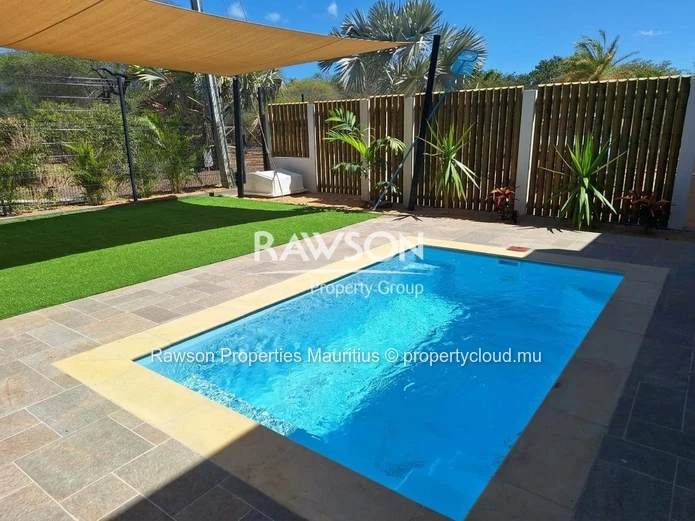 Newly House with 100% Solar Photovoltaic System for Rent in Tamarin
