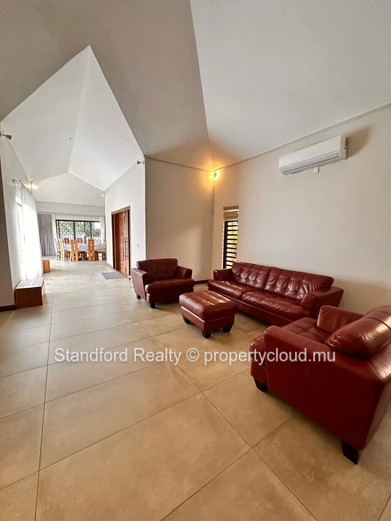 Villa de 5 Chambres à Vendre – Balaclava (Royal Park), Nord