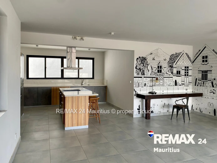 Stylish 3-Bedroom Apartment in the Heart of Tamarin