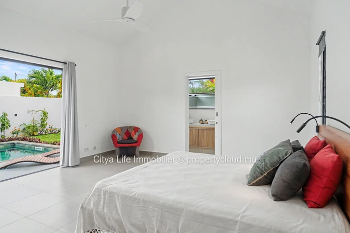 Maison 3 chambres avec piscine à vendre à Mont Mascal (180 m²)