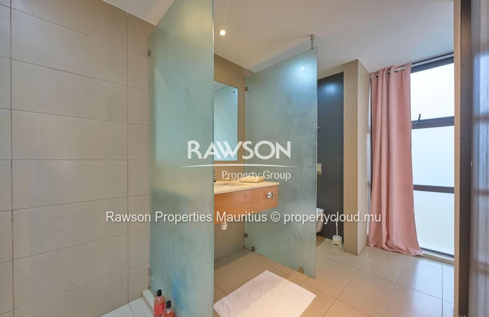 Ground Floor Garden Apartment In Mont Choisy