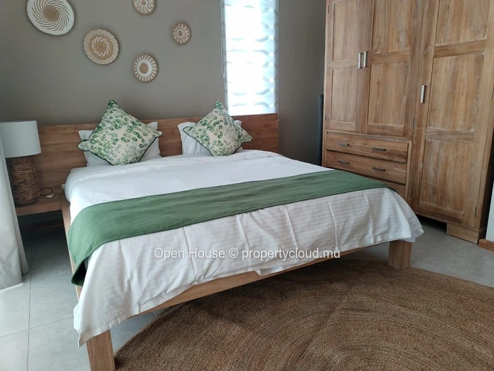 4-Bedroom Furnished Villa with Private Pool in Flic en Flac