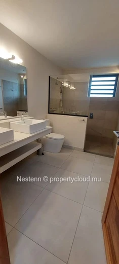 Spacieuse maison meublée de 4 chambres 