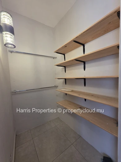 Magnifique duplex individuel moderne à louer à Pereybere – À proximité de Winners et de la plage