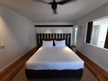 5 Bedroom Villa