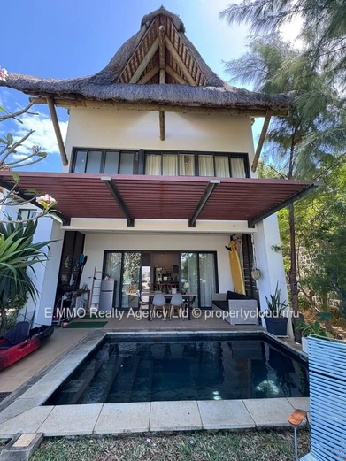 3-bedroom duplex with private pool – La Mivoie, Black River