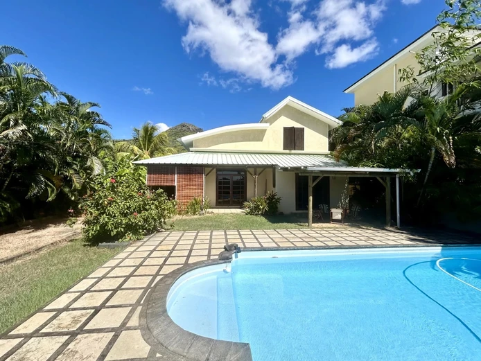 TAMARIN - 3 Bedrooms villa with Seaview